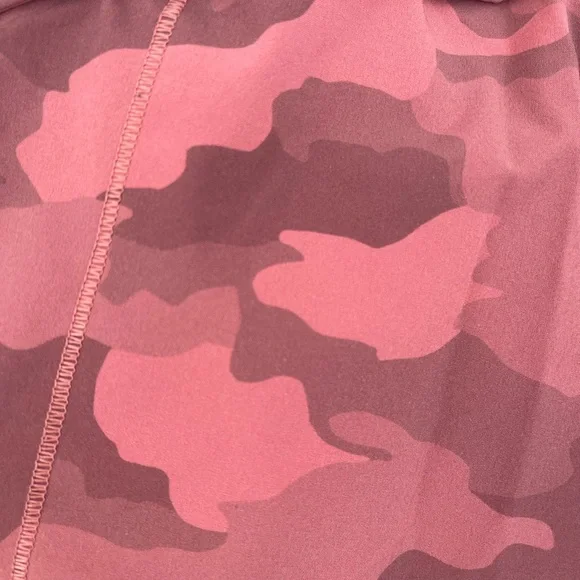 Lululemon Speed Up Low-Rise Short 2.5", Size 6, Camo Brier Rose / Spiced Chai - Picture 3 of 9